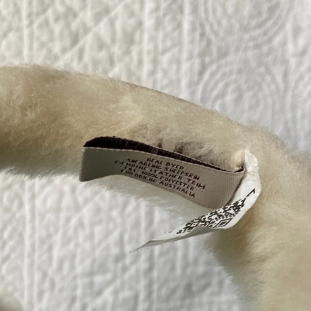 UGG Shearling Suede Earmuffs Cream NEW - Picture 8 of 13